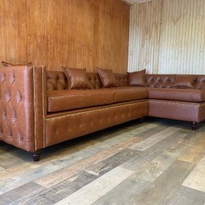 Sofá Capitoné 5 Cuerpos en L PU Habano