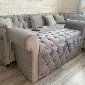 Banqueta estilo Capitone con Baul